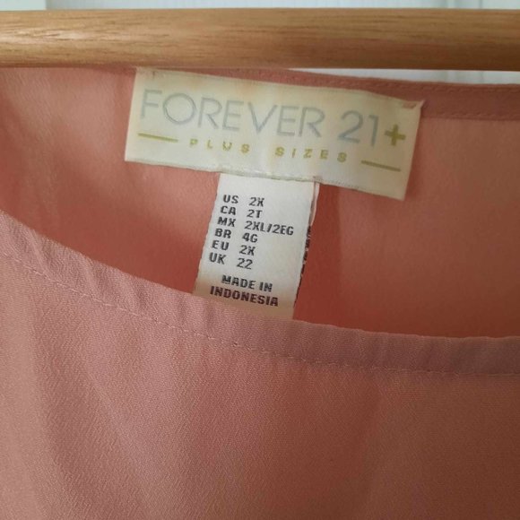Forever 21 silky salmon blouse - Picture 2 of 4